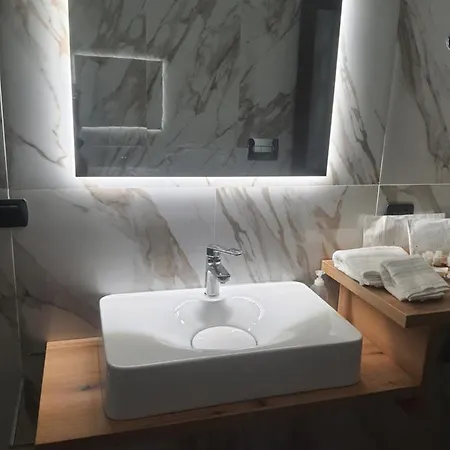 Affittacamere Luxury House *